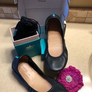 Tieks Matte Black Size 8